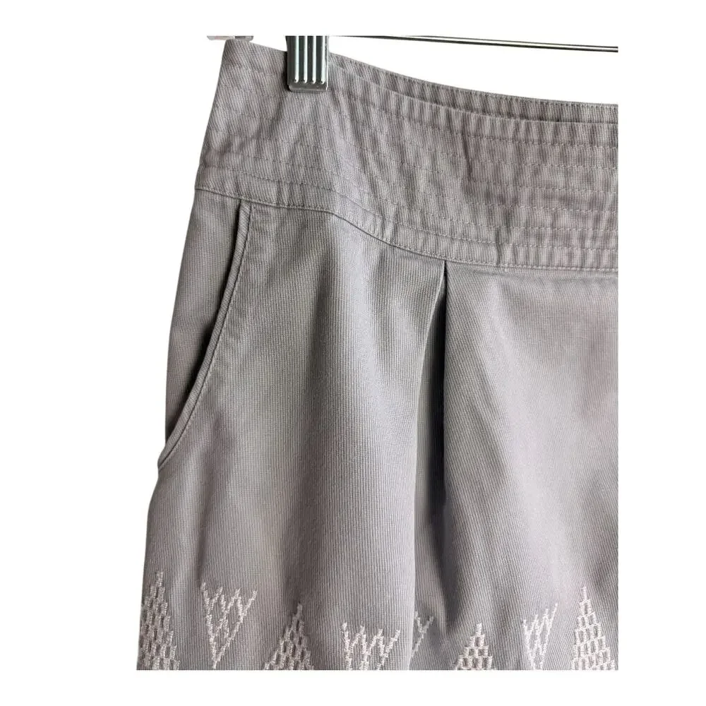 Banana Republic Gray Embroidered Mini Skirt Cotton Lined Pockets Size 4